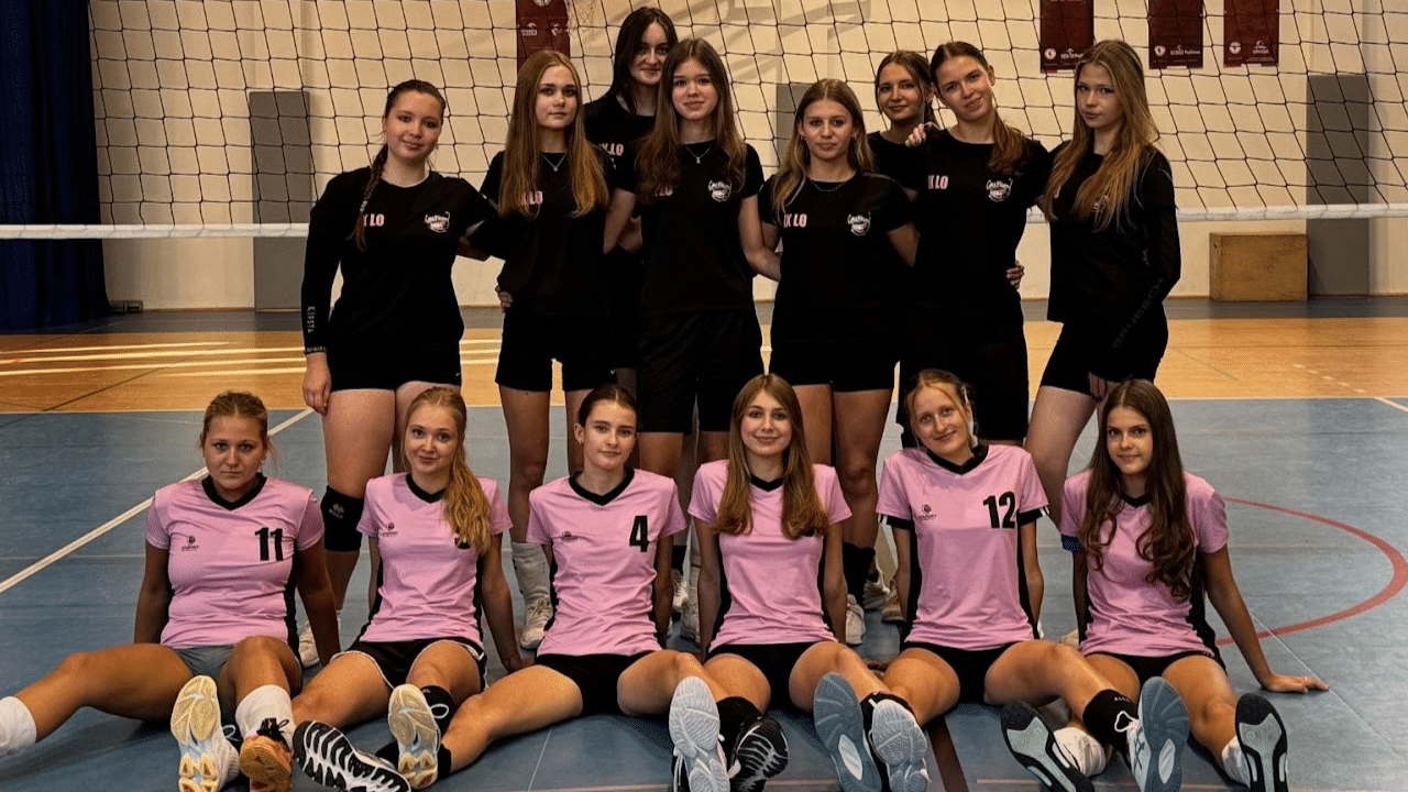 Drużyna siatkarek IX LO 2026
