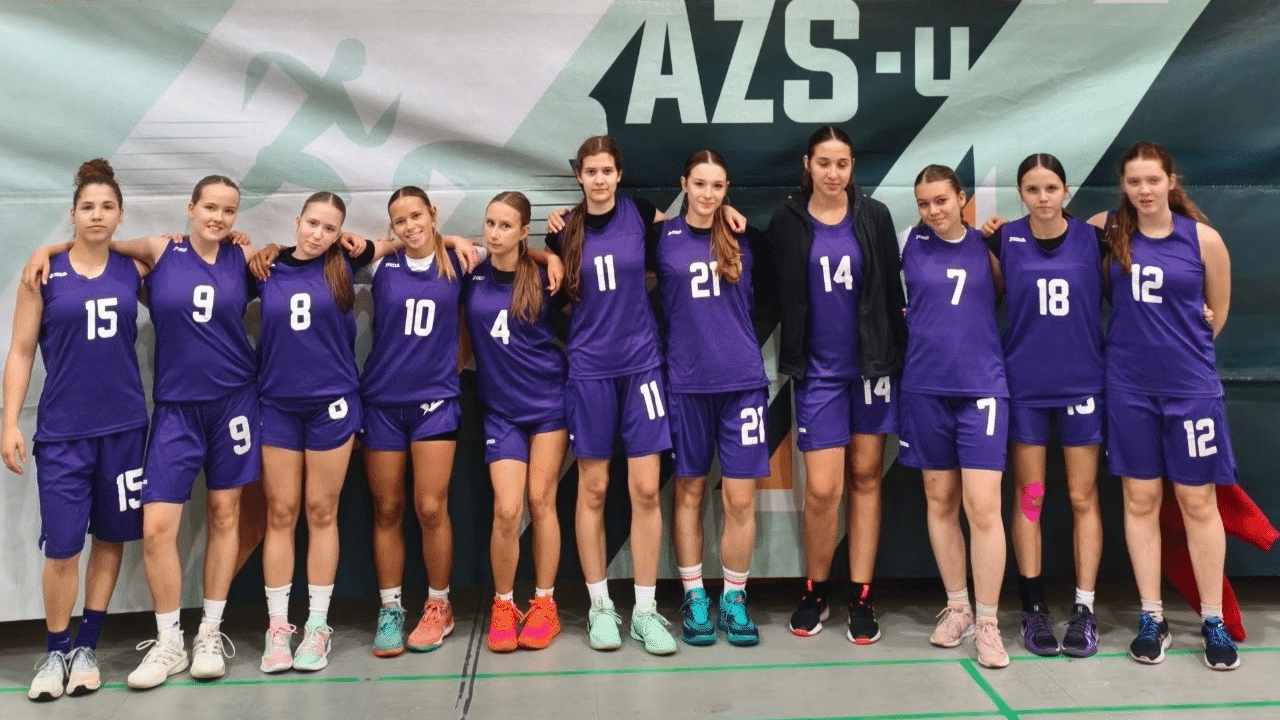 Drużyna koszykarek IX LO 2026